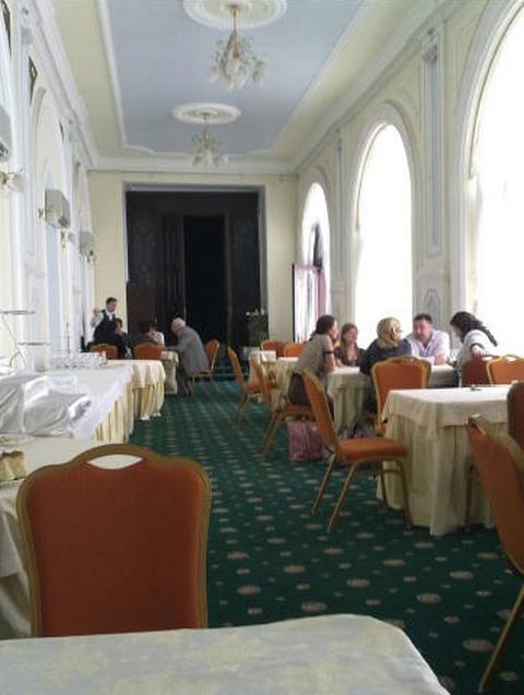 Näkymä hotelli Londoskajan ruokasalista, jossa useimmat ulkomaiset osallistujat lounastivat